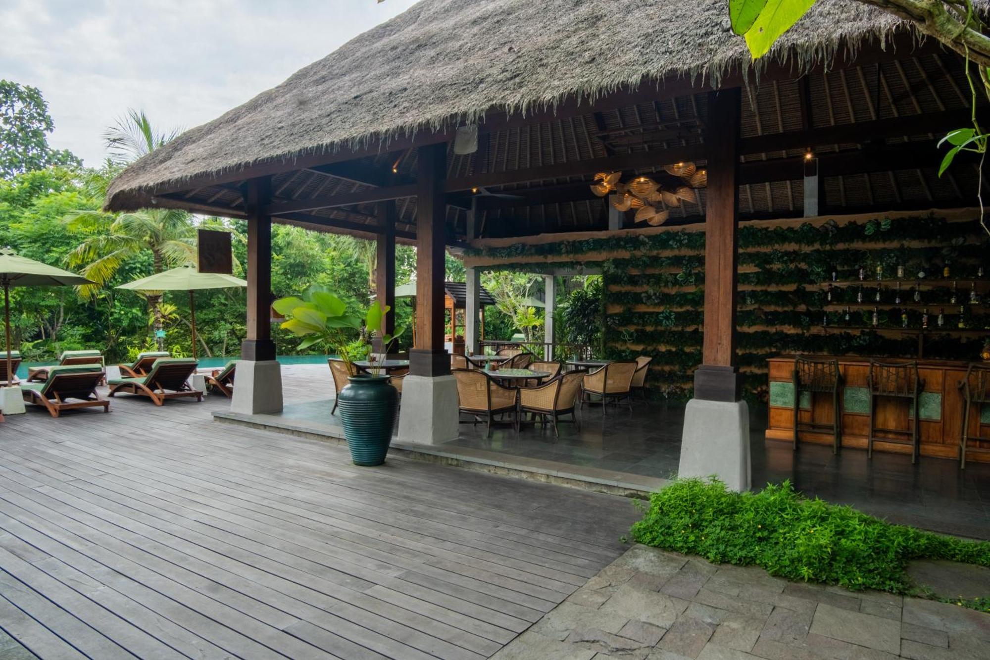 Adiwana Suweta Resort 5*